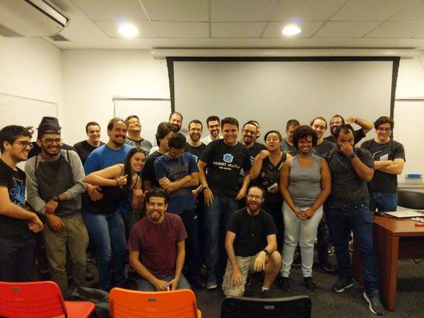 Palestrantes e participantes da  8º Godot Meetup no Auditório Imre Simon do CCSL